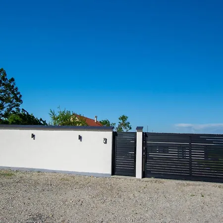 Вилла Julija Surduk