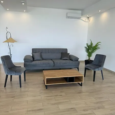 Julija Вилла Surduk