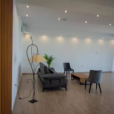 Julija Вилла Surduk